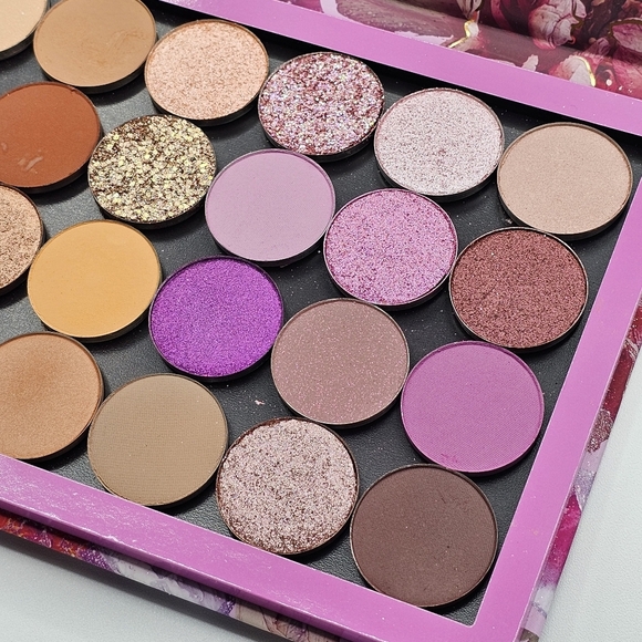 Colourpop Butterfly 24-Pan Eyeshadow Palette - Picture 5 of 8
